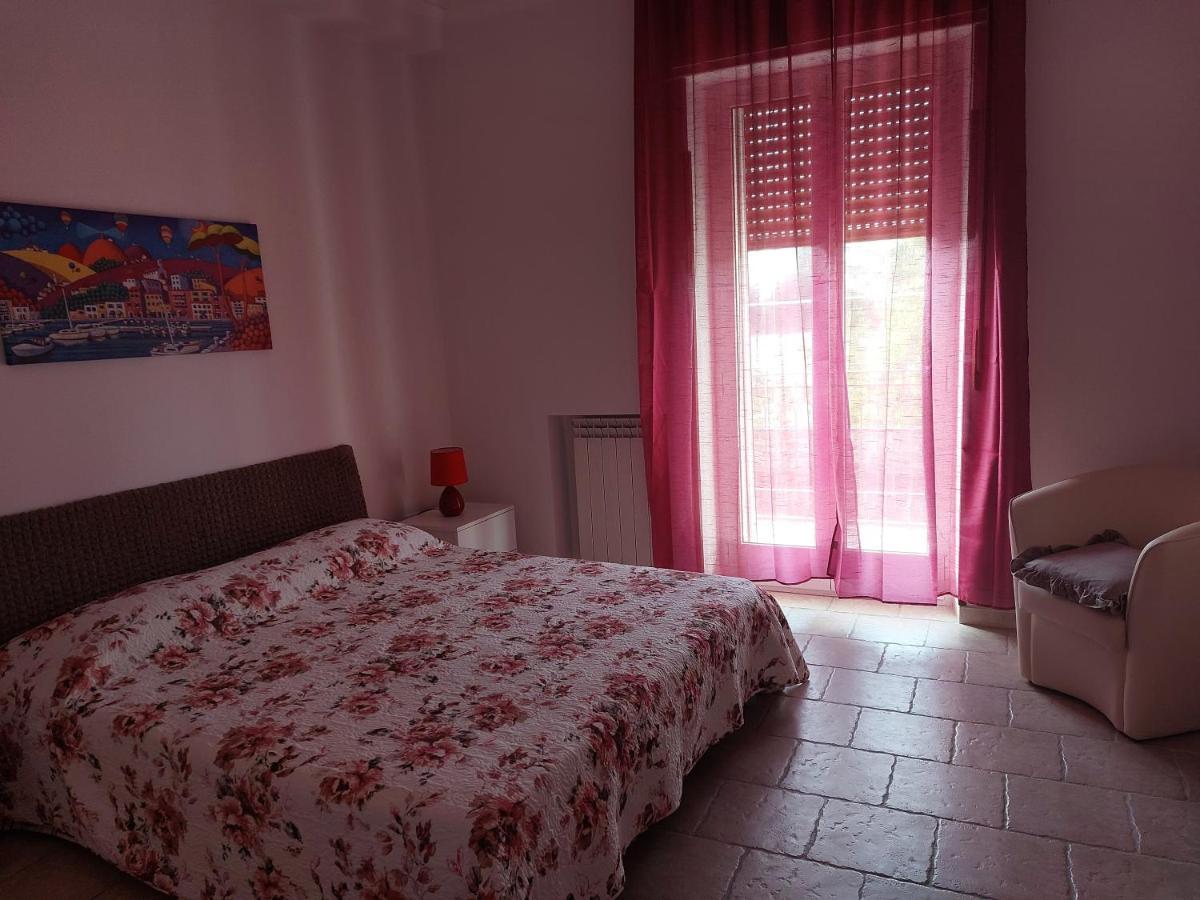Marina Apartments Таранто Экстерьер фото